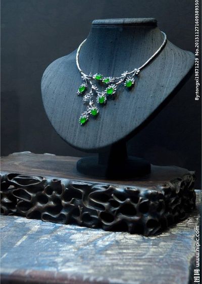 伟德国际温州一对情侣闹翻！男方追回金项链、现金