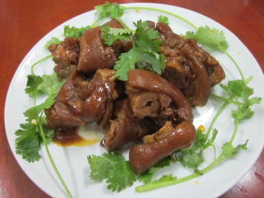 腊猪蹄炖粉条 用这原始的办法做出来滋味更好