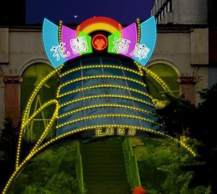 景区里面写作业边摆摊的小商贩